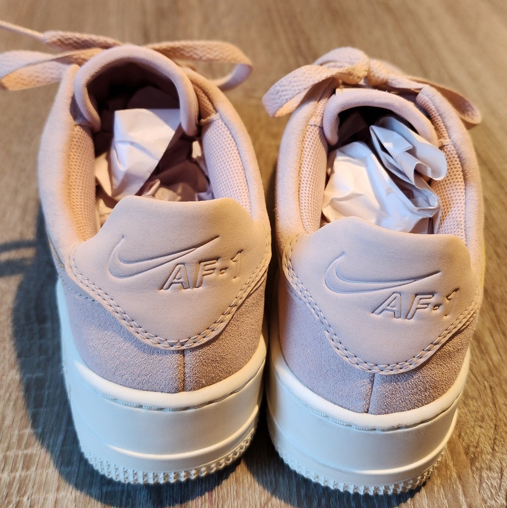 Nike Air Force 1 Sage Low Suede Size 6 - Picture 4 of 8
